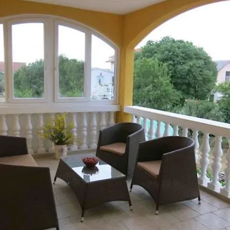 Apartament Sana *